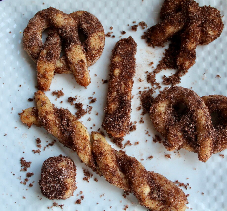 Fat Free/Sugar free Cinnamon “Sugar” Pretzels