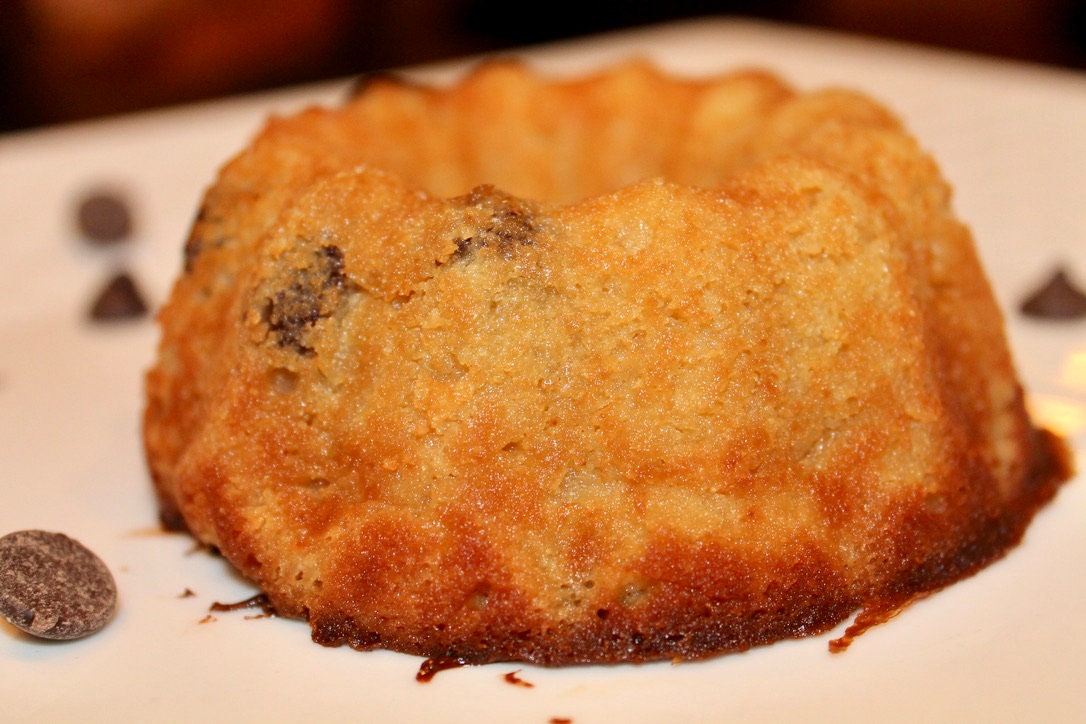 2g net KETO/GF Chocolate Chip Bundt Cakes
